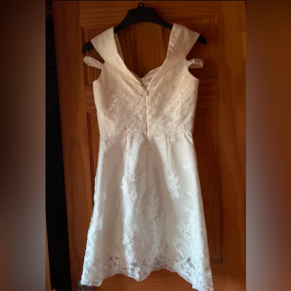 Chi Chi off shoulder white lace detail dress. Sz 10